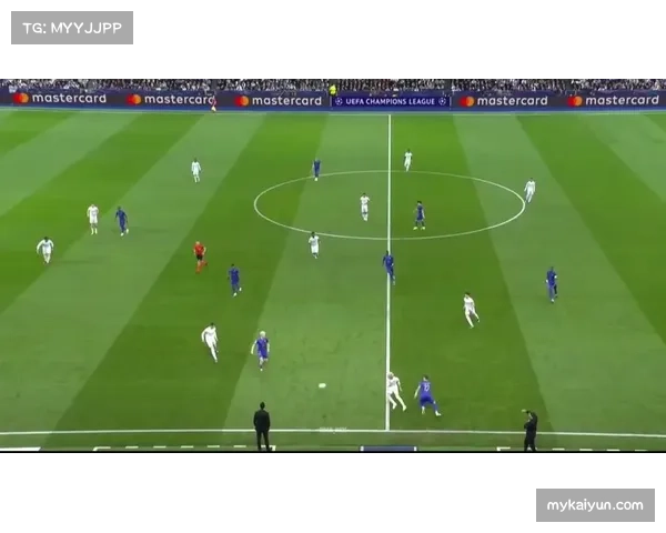 巴黎FC后场出球能力薄弱 面对高位逼抢时传球线路容易被切断 巴黎FC后场出球能力薄弱 面对高位逼抢时传球线路容易被切断